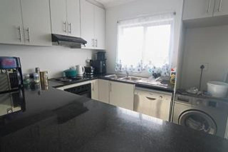 3 Bedroom Property for Sale in Peerless Park North Western Cape
